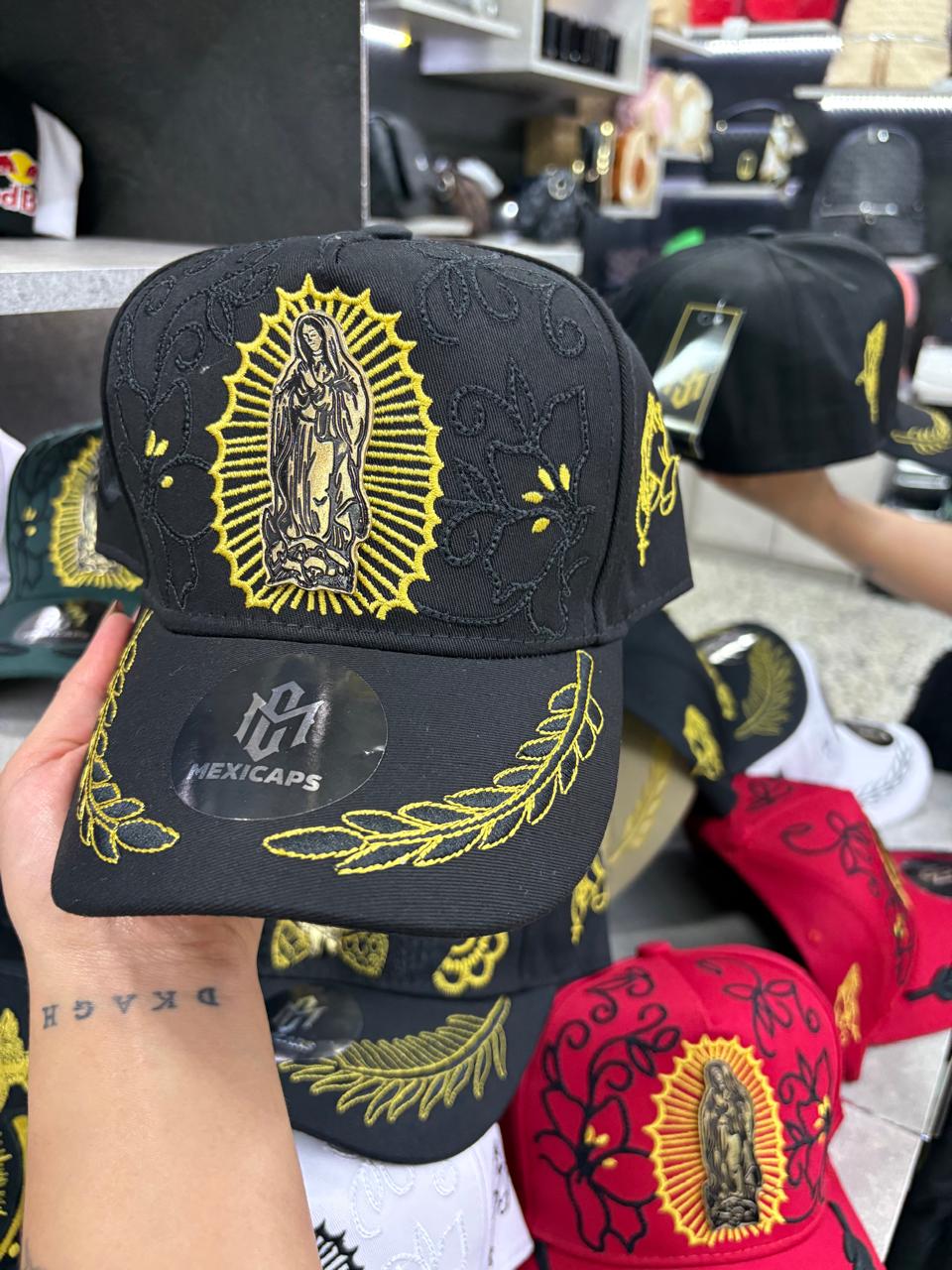 Gorra Guadalupe + caja y regalo sorpresa