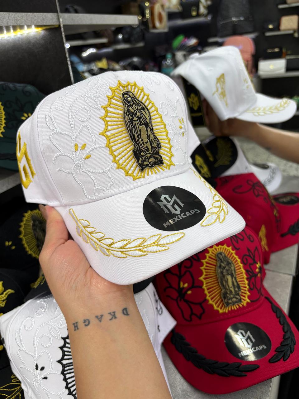 Gorra Guadalupe + caja y regalo sorpresa